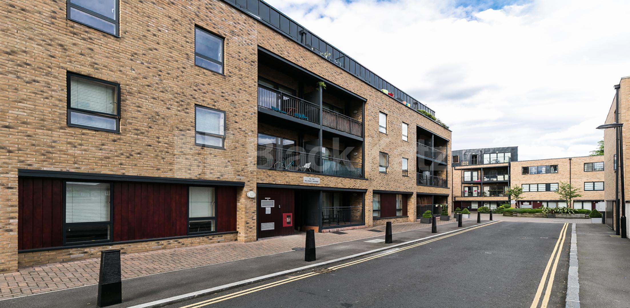 			New Instruction , 2 Bedroom, 1 bath, 1 reception Apartment			 Mildmay Avenue , NEWINGTON GREEN 